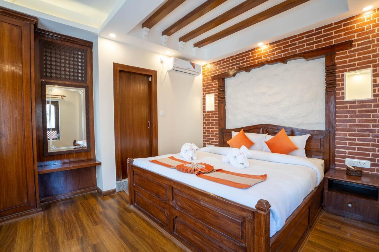 Airport Himalaya Boutique Hotel Kathmandu Bagian luar foto
