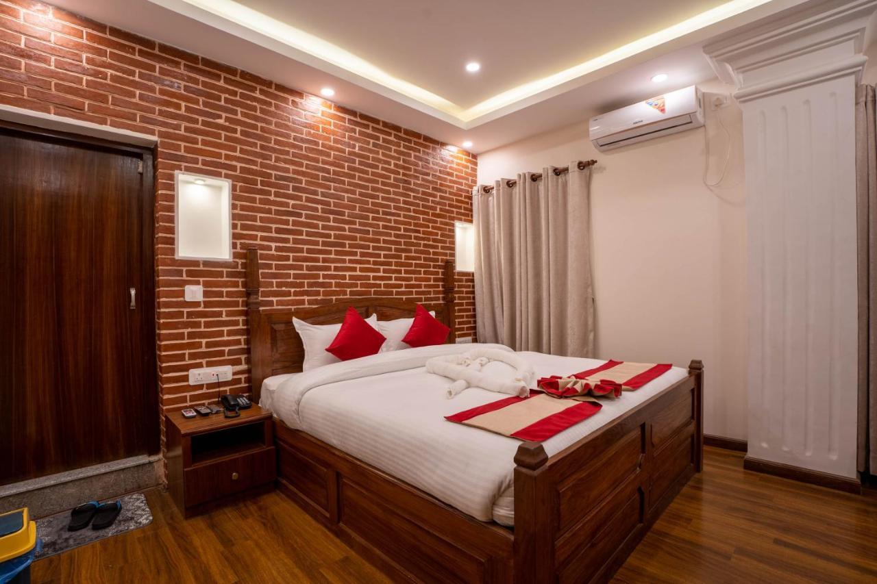 Airport Himalaya Boutique Hotel Kathmandu Bagian luar foto