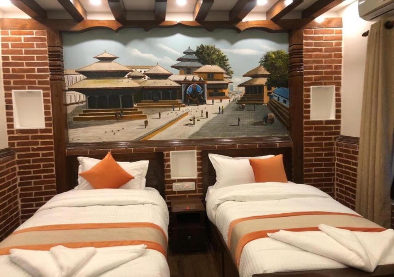 Airport Himalaya Boutique Hotel Kathmandu Bagian luar foto