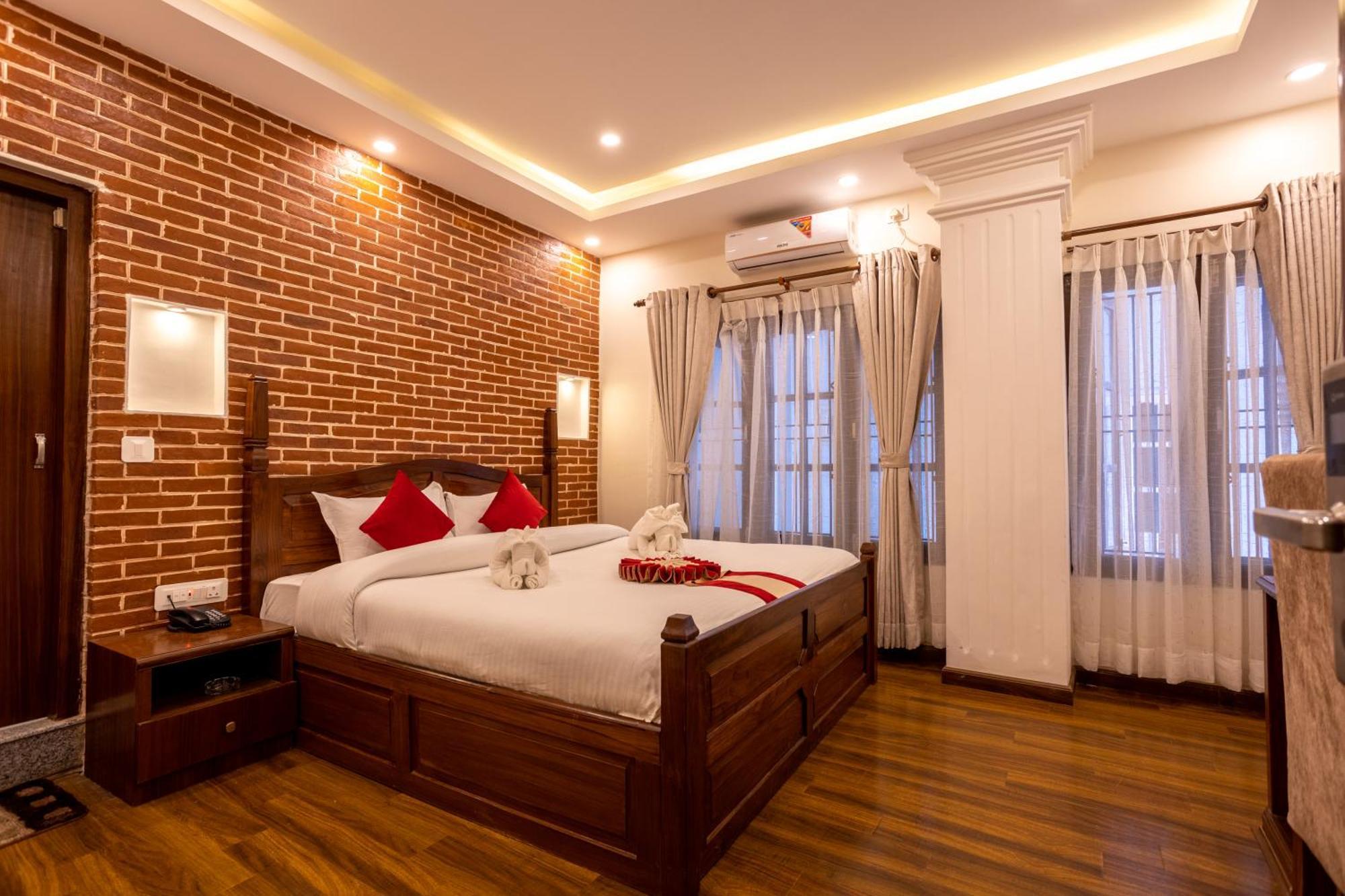Airport Himalaya Boutique Hotel Kathmandu Bagian luar foto