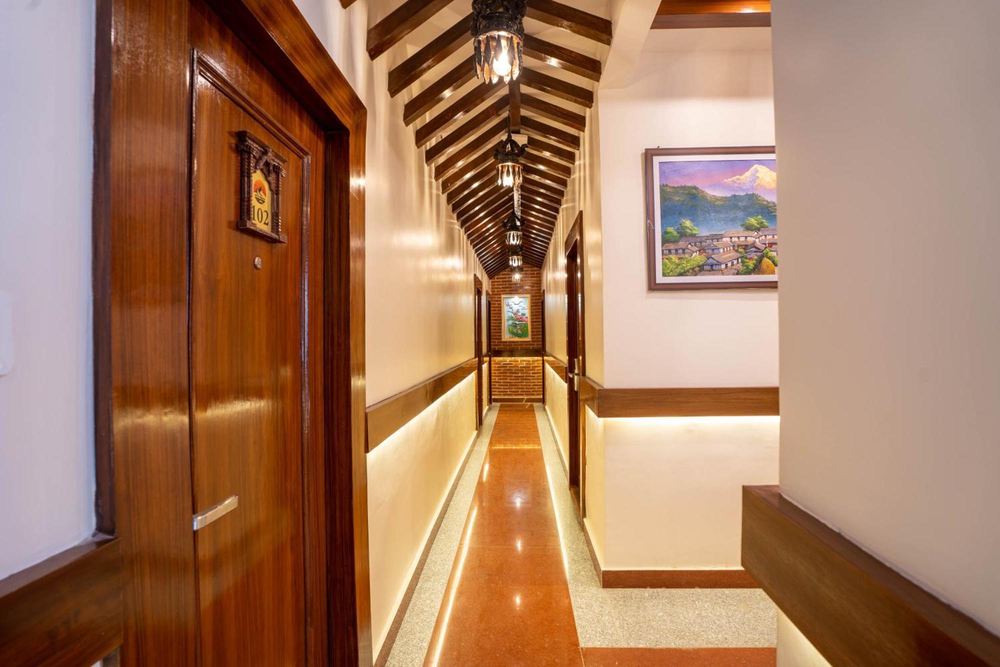 Airport Himalaya Boutique Hotel Kathmandu Bagian luar foto